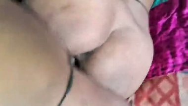 Indian desi wife hard fuck sex aur land se uski gand chudai me