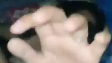 Penetrates my dick in GF’s tight pussy in desi sex MMS