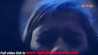 Beautiful Indian housewife has sex in the red light district