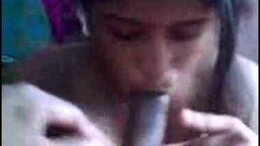 Teen girl sucking dick