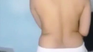 Hot chick exposing her Pakistani chut and gaand