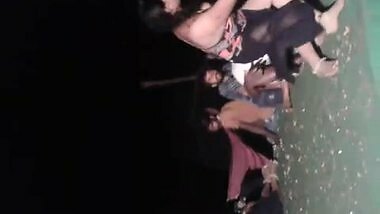 Hindi outdoor porn mms of teen girl exposed on public