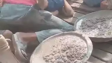 Bihari sex video of a Patna girl getting fucked by a mason