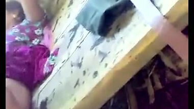 Andhra village bhabhi outdoor sex with neighbor