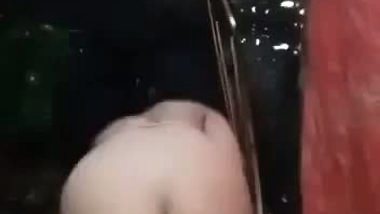 Village desi girl nude show for lover before bath