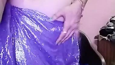 Indian Cute Bhabhi Saree And Exposing Boobs With Nipple