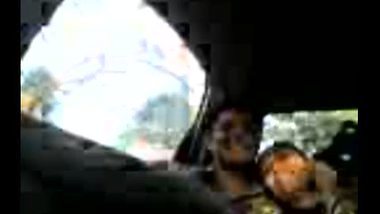 Smooching In The Car 2