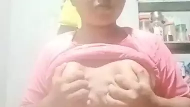 Innocent village girl round boobs show selfie
