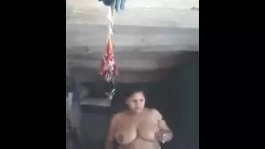 Punjabi big boobs aunty exposed by lover
