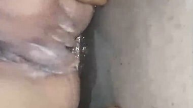 Desi bhabhi nude bath and sex with husband