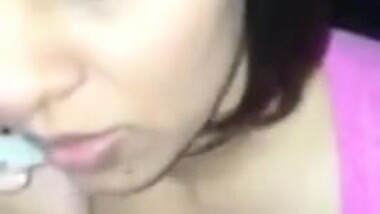 Indian wife talking phoone & sucking dick