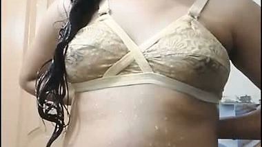 Pakistani virgin babe bathing naked video making