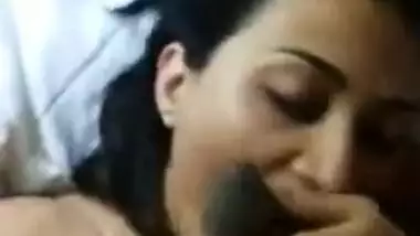 tamil escort girl sucking customer cock in hotel