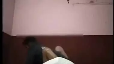 Desi girl fucking in room with lover