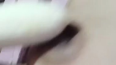 Bengali girl playing with boobs and pussy viral videos