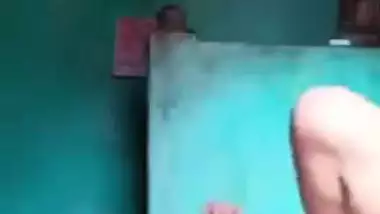 Indian village hottie – Desi nude acrobat show