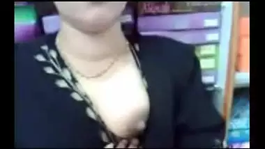 Delhi Auntie affair with tailor and hot fuck