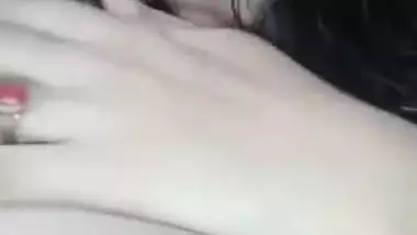 Desi sexy wife open her bra
