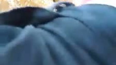 Paki Bhabi Fucked in Car