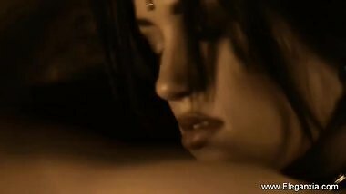 She shows off her beautiful body and touches herself