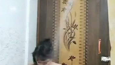 18 yr old Indian nude teen enjoys her naked body in shower