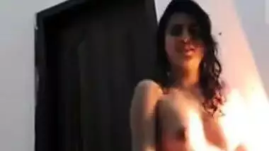 Sexy Pakistani Girl Nude Video Call With Lover