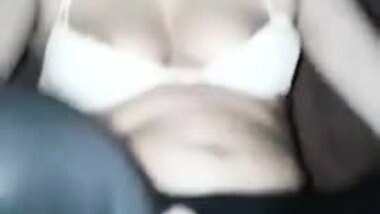 22 aunty with boyfriend kissing and fucking