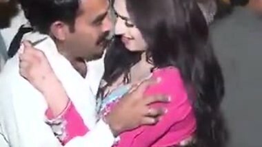 Pakistani Mujra Dancing