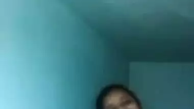 Indian Girl Nisha Bathing on Video Cal