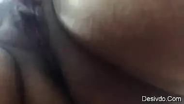 Desi girl selfi showing boobs big pussy