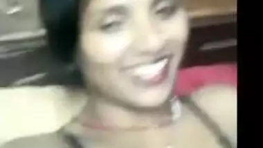 Sexy Bhabhi Shows Her Boobs And Blowjob