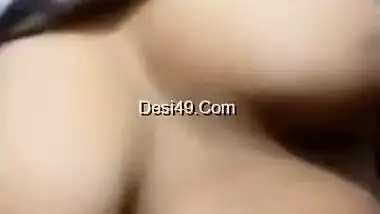 Today Exclusive- Desi Girl Showing Her Boobs And Pussy On Video Call
