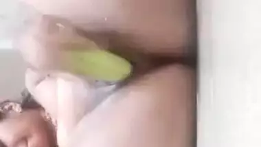 Indian bhabi cucumber masturbation bathroom selfie