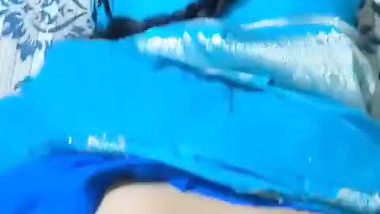 Desi sex MMS of a horny bhabhi fucking in a blue saree