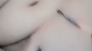 A chubby Kolkata girl desi fingering sex MMS
