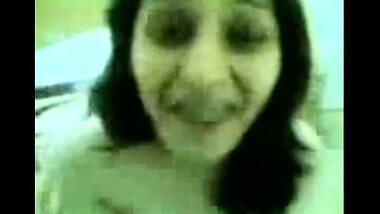 girlfriend nude after su su in bathroom