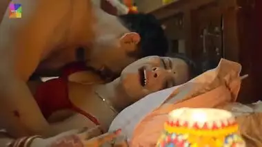 Erotic suhagrat video of a newly married couple