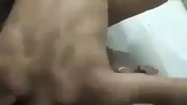 Tamil sex MMS of a man fucking his wife in front of a friend