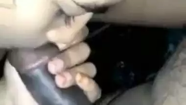 Desi Indian sex video of a lovely Indian teen tasting meaty dick