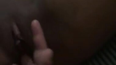 Sri Lankan - Pussy Fingerring Orgasm - ඇගිලි සැප