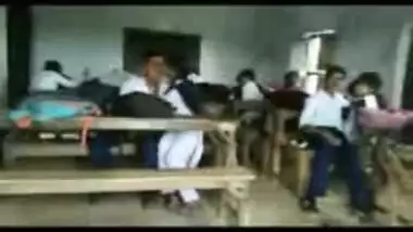 MMS Of Desi School Girl Fingered In Classroom