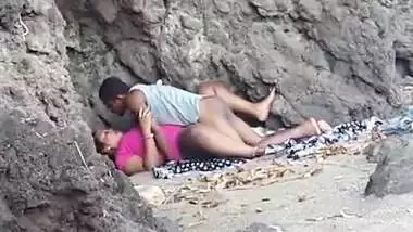 Indian blue film of a juvenile pair enjoying outdoor sex on the beach