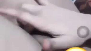 Sexy Indian girl Shows her Boobs and Pussy on VC