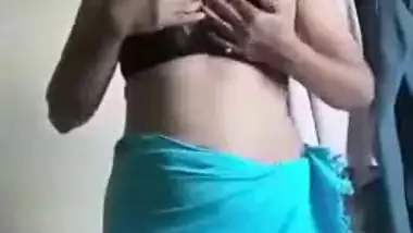 Sex tease clip of a hawt office beauty from Ahmedabad