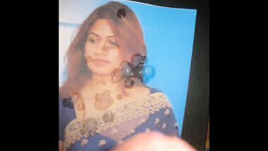 Gman Cum on a Sexy Indian girl in Sari (tribute)