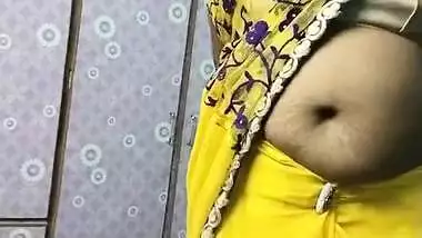 Desi village bhabi sexy body