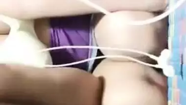 desi sexy wife flashing her tits and cunt on live