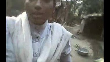 Teen village girl exposed her boobs