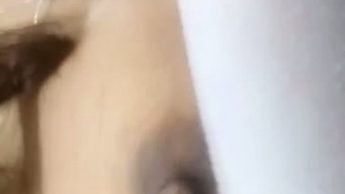 Pure Tamil girl nude nipple show MMS