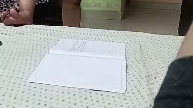 Daughter recording mom nude body viral dress change